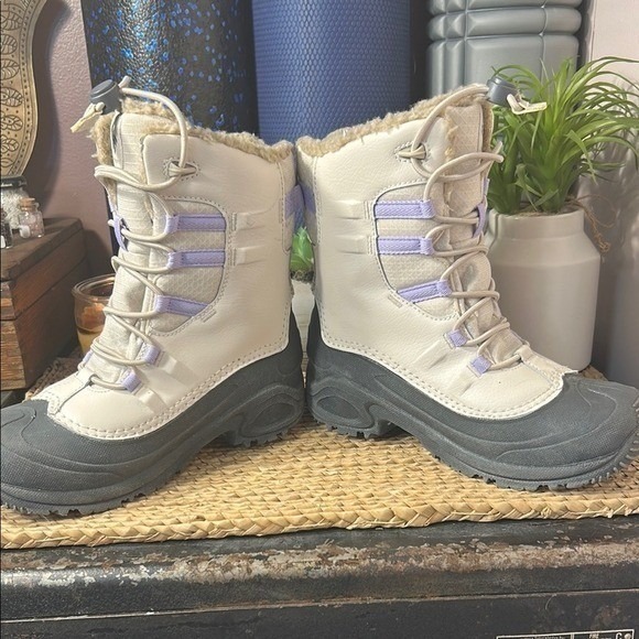 Columbia Girls Winter Snow Boots Gorpcore Size 3 Outdoor Cream Purple Sleding - Picture 6 of 8